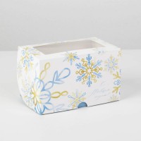 Коробка под 2 капкейка новогоднее оформление (снежинка голубая/золото белый фон)